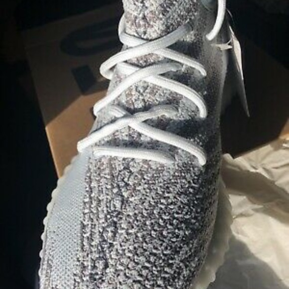 Adidas Yeezy Boost 350 V2 Blue Tint Size 10 - Picture 3 of 4